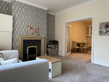 4 bedroom terraced house to rent - Photo 2