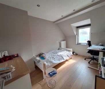 Woning in centrum Dilbeek met 2 slaapkamers en tuin - Photo 3