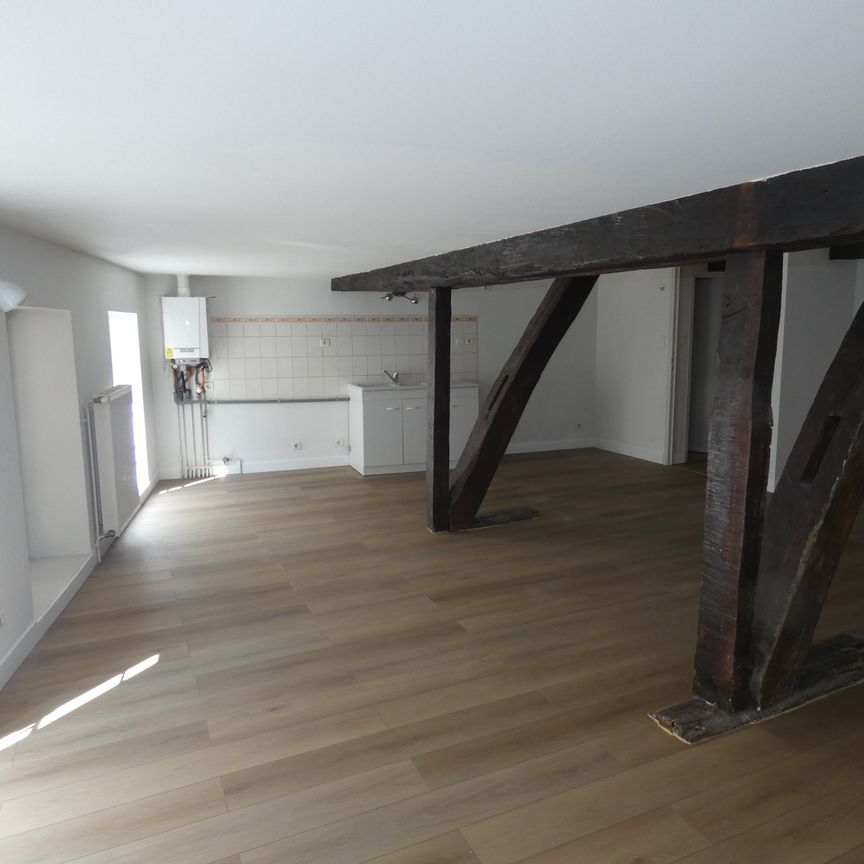 Location Appartement 3 pièces 83m² BEAUNE 21200 - Photo 1