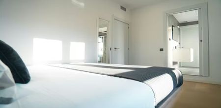 Rambla de Sant Josep, Barcelona, Catalonia 08002 - Photo 2