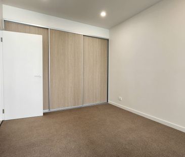 GROW on GOODWOOD in this beautiful 2 bedroom executive - Photo 3