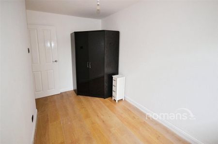 3 bedroom terraced house to rent - Photo 5