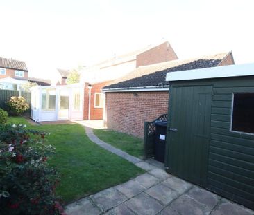 3 bedroom semi-detached house to rent - Photo 6
