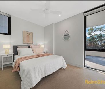 Prestigious Location Luxury Villa-like Garden Apartment - Photo 2