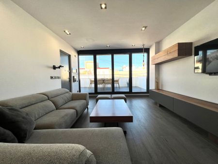 Ático de alquiler en Carrer de la Reina Na Germana, 14, Gran Via - Photo 4