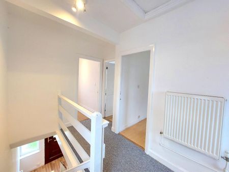 3 bedroom end of terrace house to rent - Photo 5