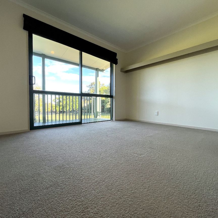 Modern & Private 1-Bedroom Granny Flat in Highland Park - Photo 1