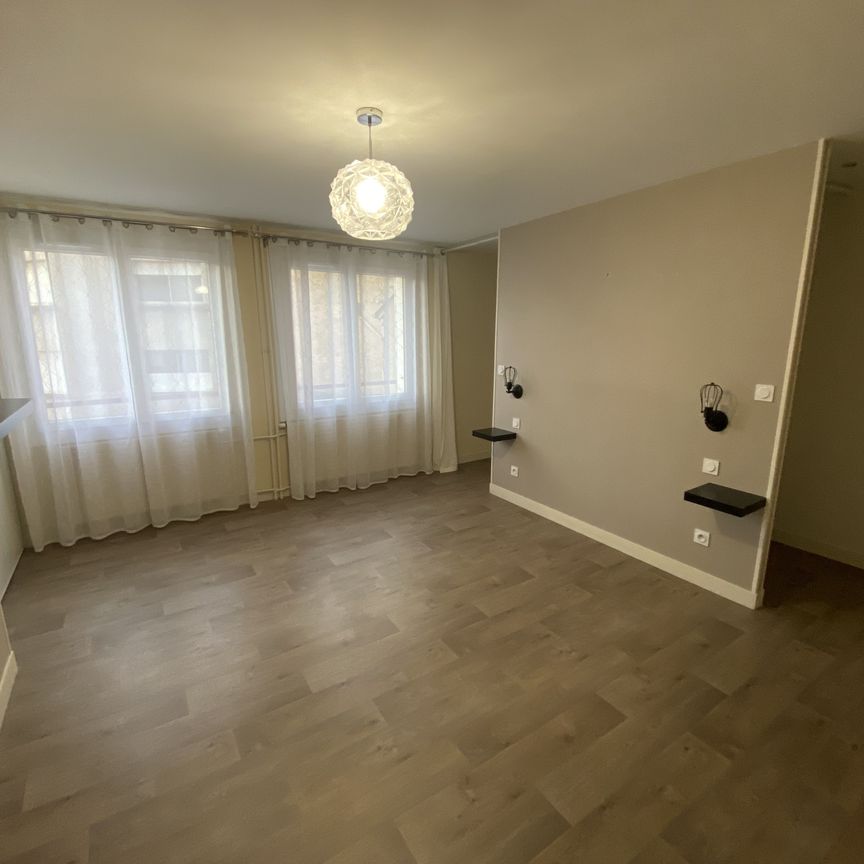 Location Appartement 3 pièces 79m² BOURGES 18000 - Photo 1