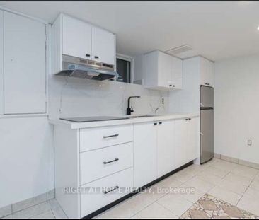For Lease - 157 Woodycrest Avenue Unit# Basement, Toronto, Ontario - Photo 2
