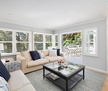 North-facing private oasis with lush treetop views - Photo 2