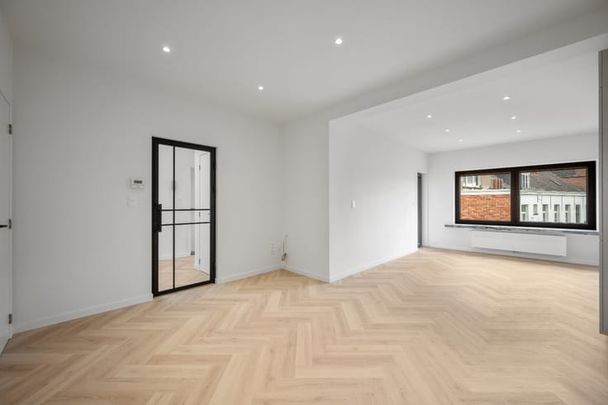 Appartement te huur - Foto 1