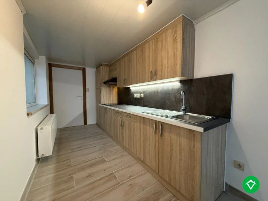 Rijwoning met 3 slaapkamers en koer te centrum Eernegem - Photo 1