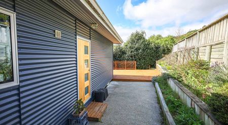 Modern, Sunny 4-Bedroom Home with Stunning Views! - Photo 2