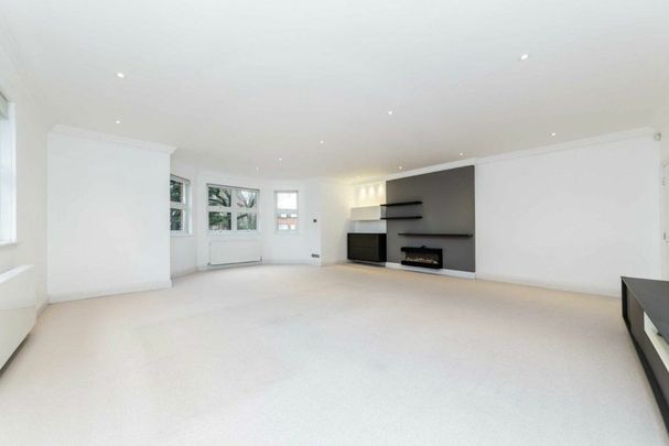 Netherhall Gardens, Hampstead, NW3 - Photo 1