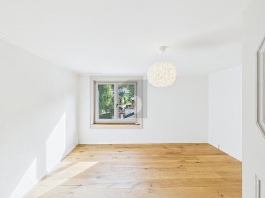 GROSSZÜGIG UND NEU RENOVIERT - Photo 1