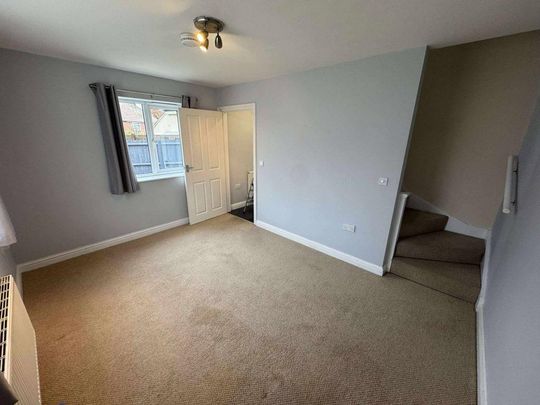 2 bedroom end of terrace house to rent - Photo 1