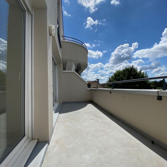 Location Appartement 3 pièces 70m² BESANCON 25000 - Photo 1