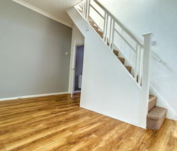 2 bedroom end of terrace house to rent - Photo 1