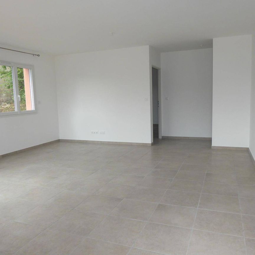 Location maison villa 4 pièces 87.5 m² à Aubenas (07200) 6 - Photo 1