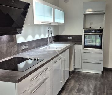 Location Appartement 3 pièces 81m² - Photo 4