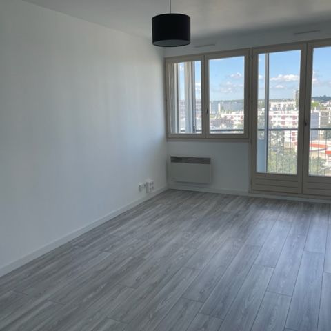 BELLEVUE PROCHE FACS APPARTEMENT TYPE 2 RENOVE 45 M2 - Photo 1