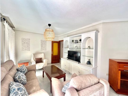 Atico en alquiler en Malaga - Photo 1