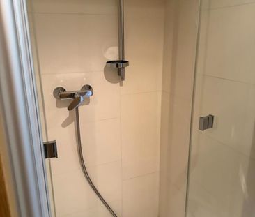 moderne möblierte 2 Zimmer Wohnung mit Einbauküche und Bad in 63303... - Foto 1