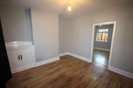 Queen Street, Staffordshire, Burton Upon Trent, DE14 - Photo 3