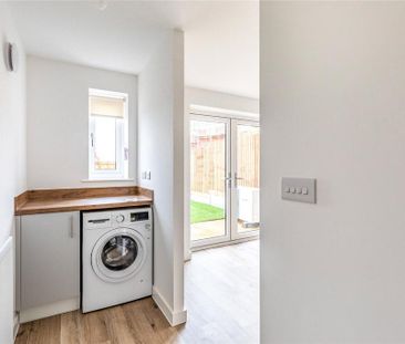 3 bedroom semi-detached house to rent - Photo 4