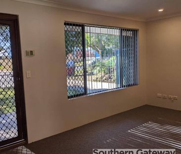Central Family Home - Photo 3
