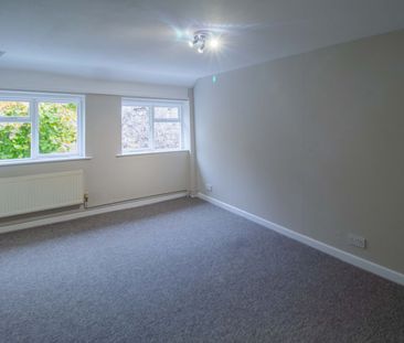 3 Bedroom - Photo 5