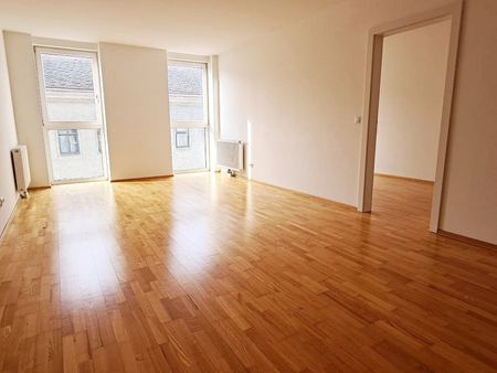 INNSTASSE, unbefristete 67 m2 Altbau, 2 Zimmer, Komplettküche, Wannenbad, Parketten, 3. Liftstock - Photo 5