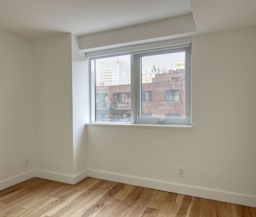 3460 Peel Street - Photo 1