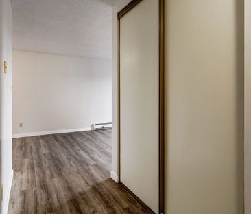 Classic Suite - 2 Bedroom - Photo 3
