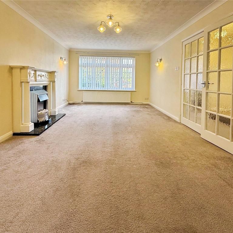 4 bedroom detached house to rent - Photo 1