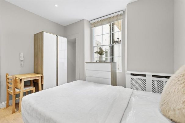 Studio to rent - Photo 1