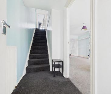4 bedroom semi-detached house to rent - Photo 4