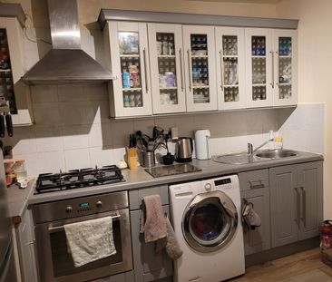 1 Bed Flat, Rutland Walk, SE6 - Photo 4