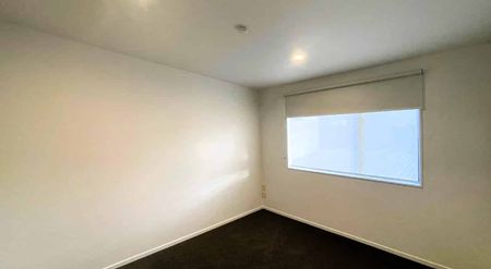 Modern 3-Bedroom Townhouse Refurbished - Photo 4