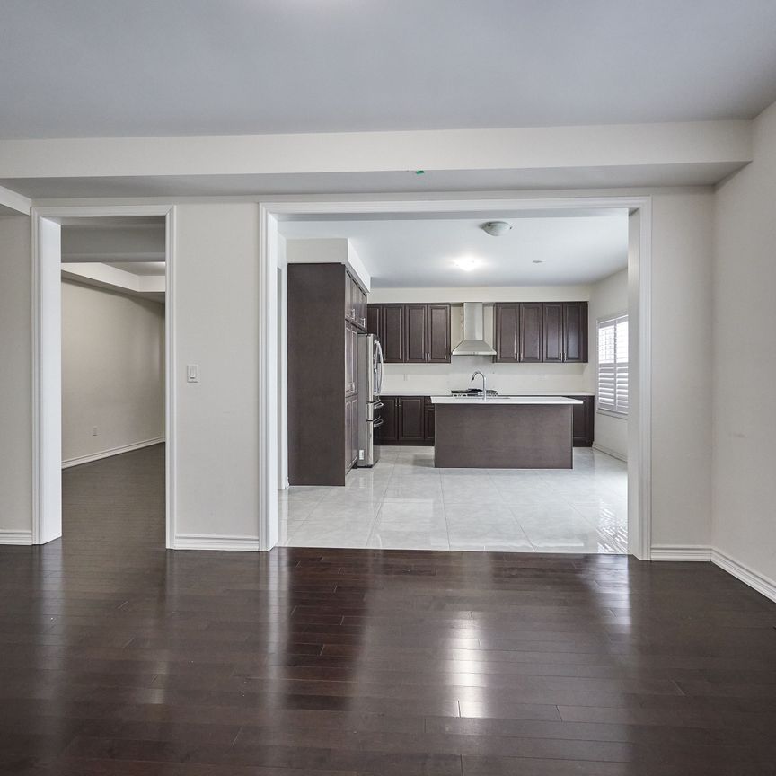 For Lease - 357 Danny Wheeler Boulevard, Georgina, Ontario - Photo 1