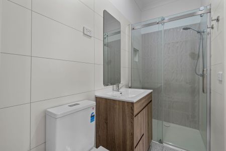 Charming, Fully Refreshed 3-Bedroom Home in a Prime South Melbourne Location - Photo 5