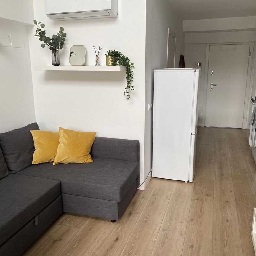 Loft de alquiler en Avenida de Los Montes de Oca, 26, Polígono Industrial Sur - Photo 1