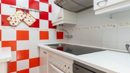 With plenty of natural light and open views of Madrid, close to the "Quevedo" metro station - Photo 2