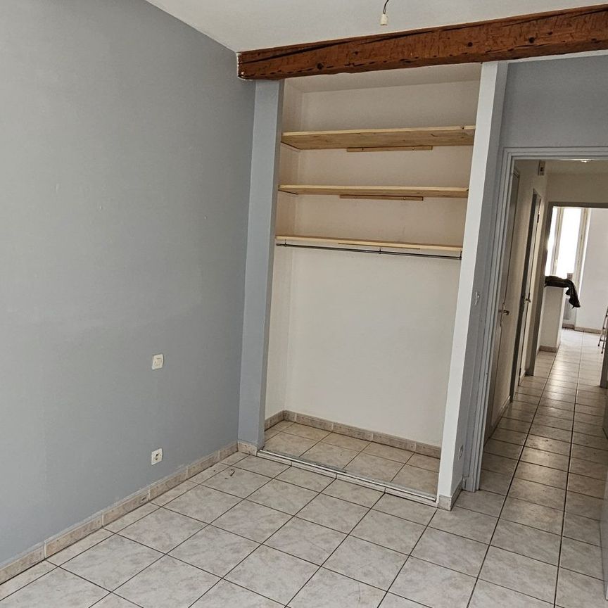 Location Appartement 3 pièces 48m² GONFARON 83590 - Photo 1