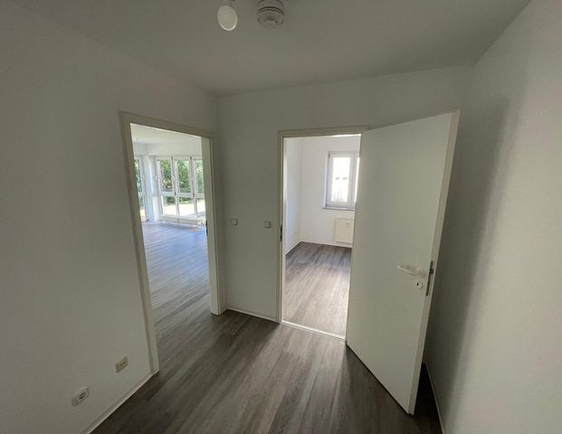 ERSTBEZUG nach Renovierung / moderne 2-Raum Wohnung in Dresden-Laubegast - Photo 1