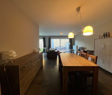 Gelijkvloers 2-slpk app met terras en garage in Alken - Photo 3