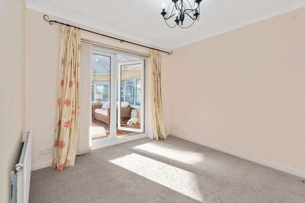 Whitchurch Close, Padgate, WA1 - Photo 1