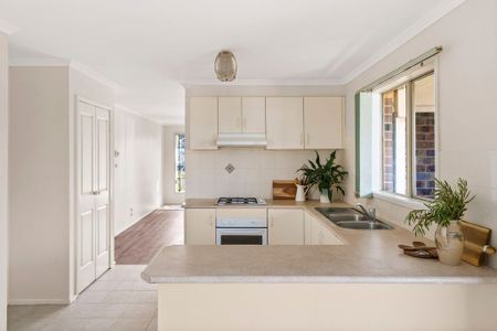 Easy Living in a Central Altona Meadows Location - Photo 5