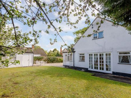 5 bed detached house to rent in Loughborough Road, Leicester, LE4 - Photo 3