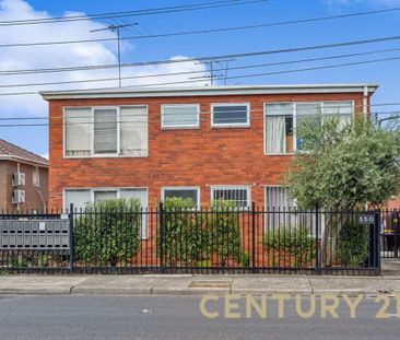 Cozy One-Bedroom Apartment in Brunswick West - Photo 2